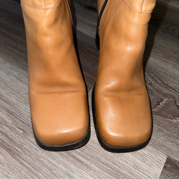 Tommy Hilfiger Tan Knee-High Boots - Picture 4 of 9
